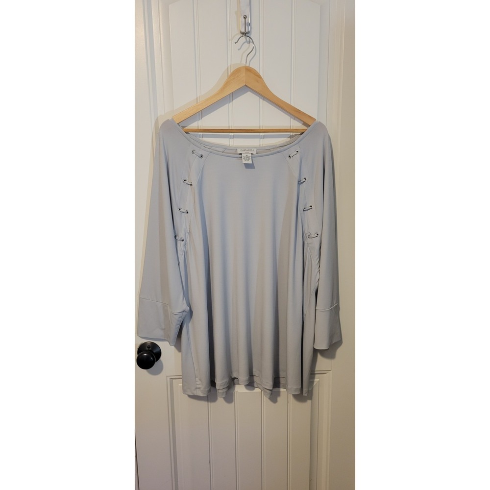 Carmen Marc Valvo 3X Light Gray Grommet Accent Stretch Tunic Blouse 3X Boat Neck